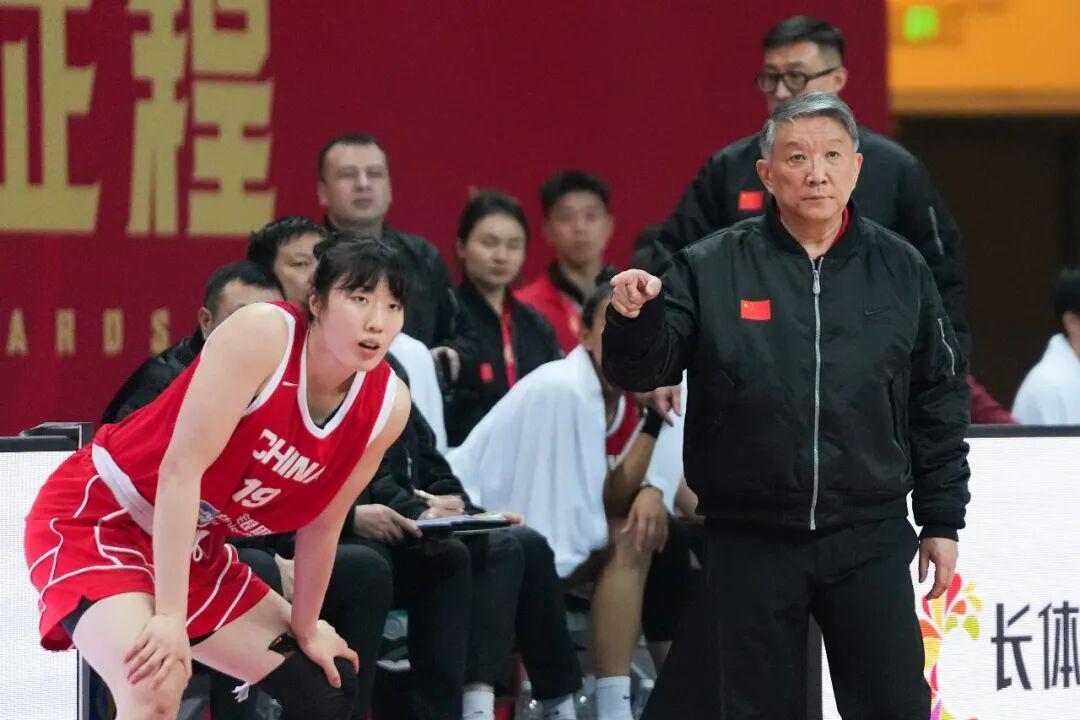 九游会-老帅宫鲁鸣接手的中国女篮，到底怎么了？